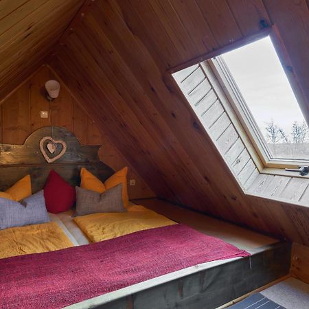 Landhotel Brauner Hirsch Kammerforst الغرفة الصورة