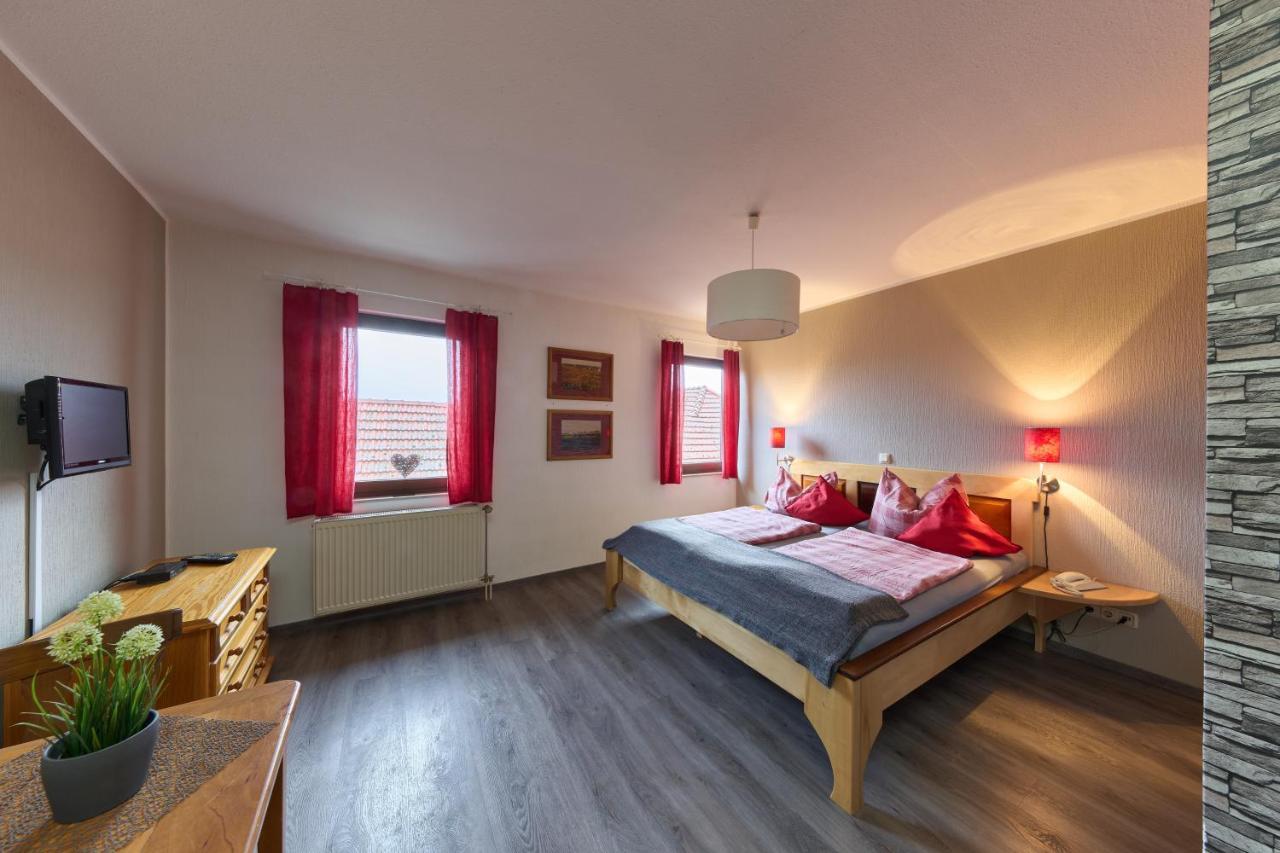 Landhotel Brauner Hirsch Kammerforst المظهر الخارجي الصورة