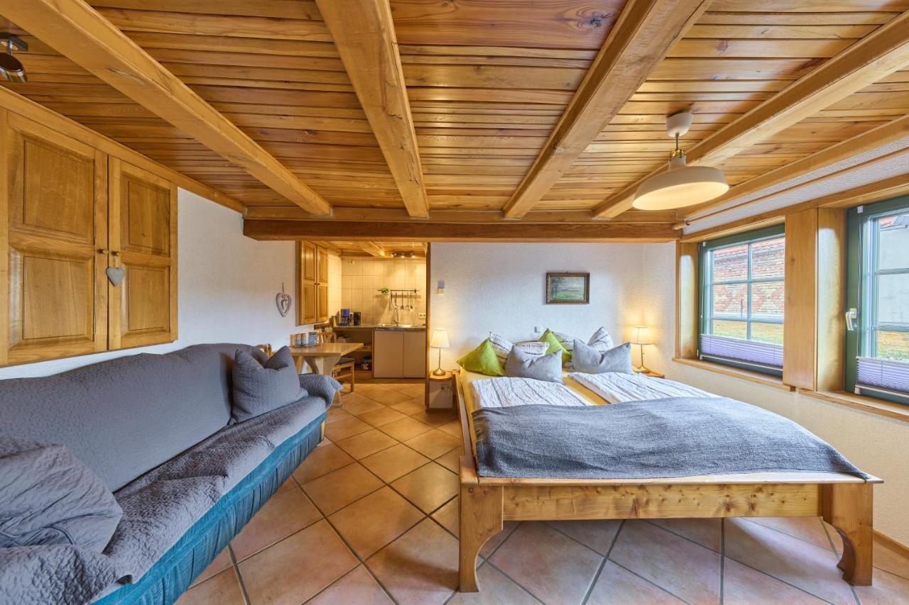 Landhotel Brauner Hirsch Kammerforst الغرفة الصورة